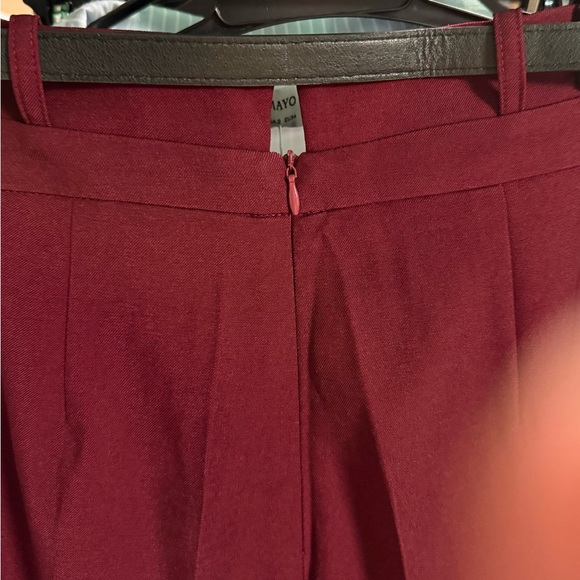 Commense Metal Belt Pleated High-Waisted Pants - Picture 8 of 13